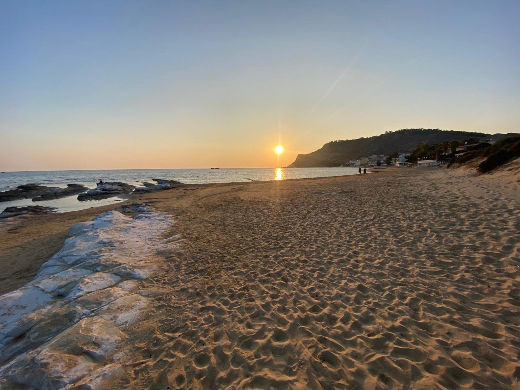 Casa Vacanza Scala Dei Turchi Реальмонте Экстерьер фото